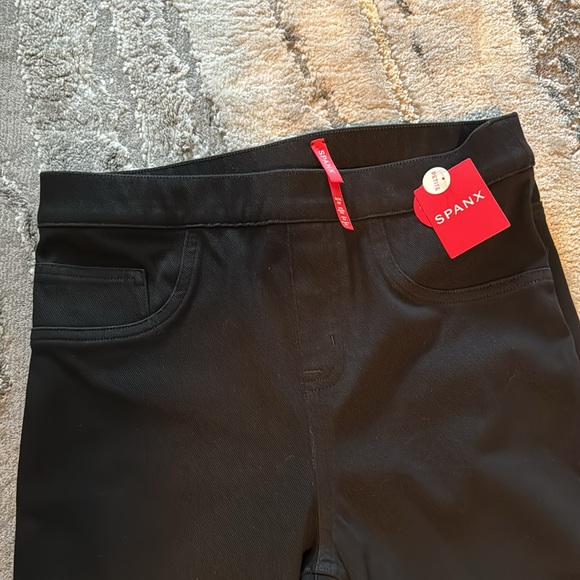 Black Spanx ankle Jean-ish leggings- petite M - Picture 4 of 6